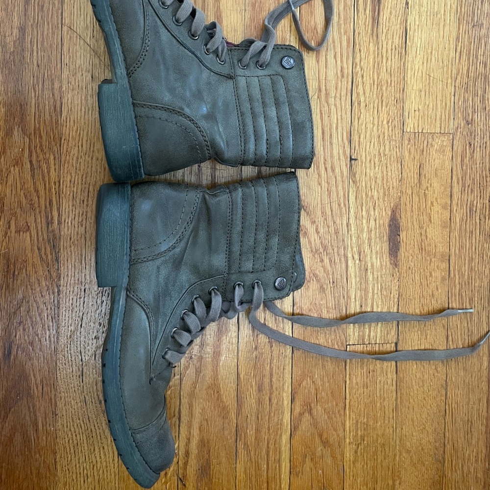 Lace up boots